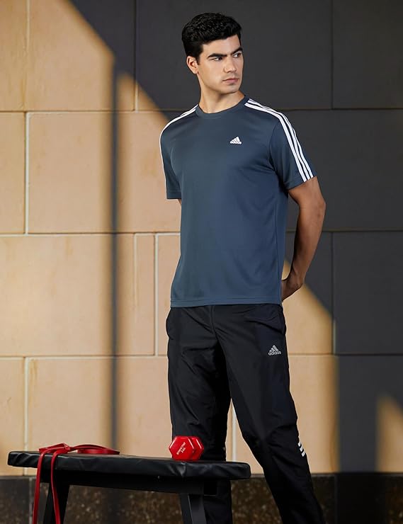 adidas Men T-Shirt - Image 4